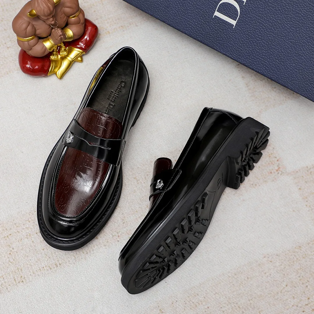 Men's shoes 💰520🕷️🕷️[Dior] Dior's new casual men's shoes are launched in Hong Kong counters. Official website 1:1 production. Italian woven cowhide + water-dyed 🐂 leather lining. Designed by European and American masters. Perfect shape to create counter quality, solid color rubber wear-resistant outsole and classic dazzling toe! Super versatile and very comfortable. High-end without losing taste, fashionable and novel! ! Absolute focus! 8 colors available! Code number 38-45……
